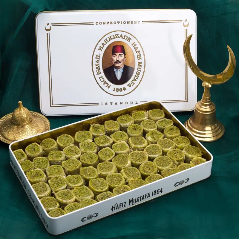 Spiral baklava with pistachio Hafez Mustafa