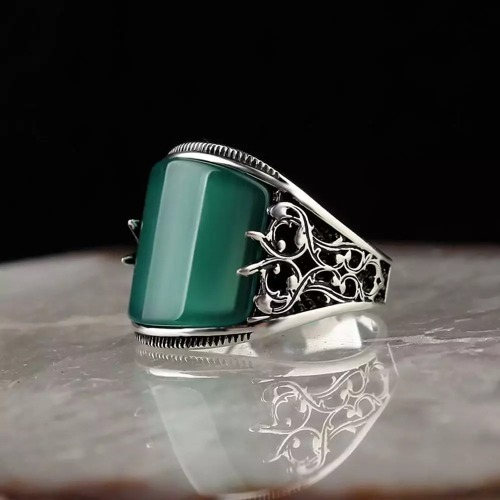 Silver ring with agate stone, model 25