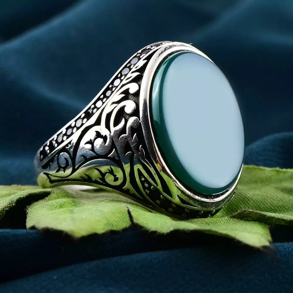 Men's silver ring with turquoise agate stone, 925 caliber. Fast delivery to all countries of the world, from Bashasaray to your doorstep. Order now