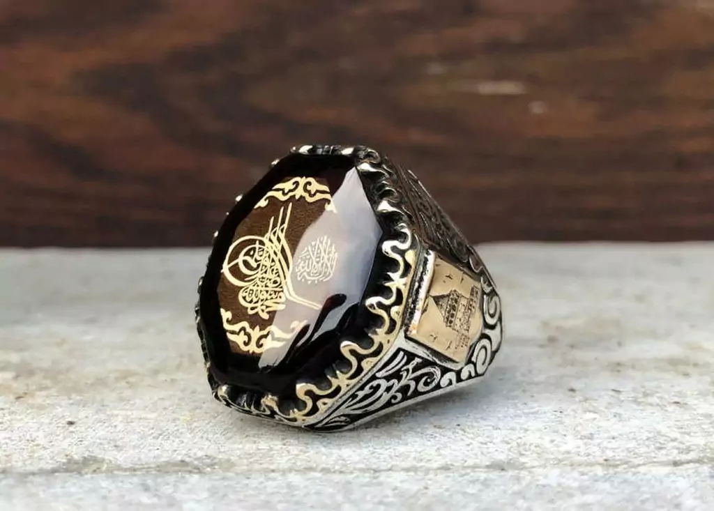 Men's silver ring with amber stone, the Sultan's seal, with Galata Tower inscription on the side, caliber 925