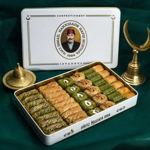 Assorted Turkish Baklava Hafez Mustafa - 2.200 gr