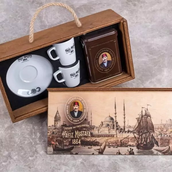 A set of coffee cups with 170 grams of Hafez Mustafa coffee in a wooden box