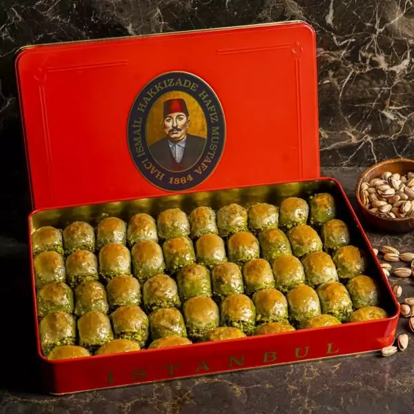 Baklava rolls with pistachio of Hafez Mustafa - large