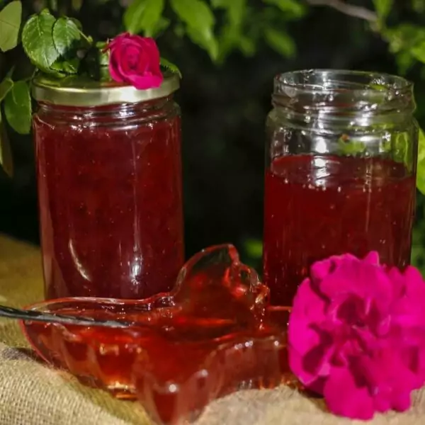 Handmade Turkish rose jam from Nazlikoy