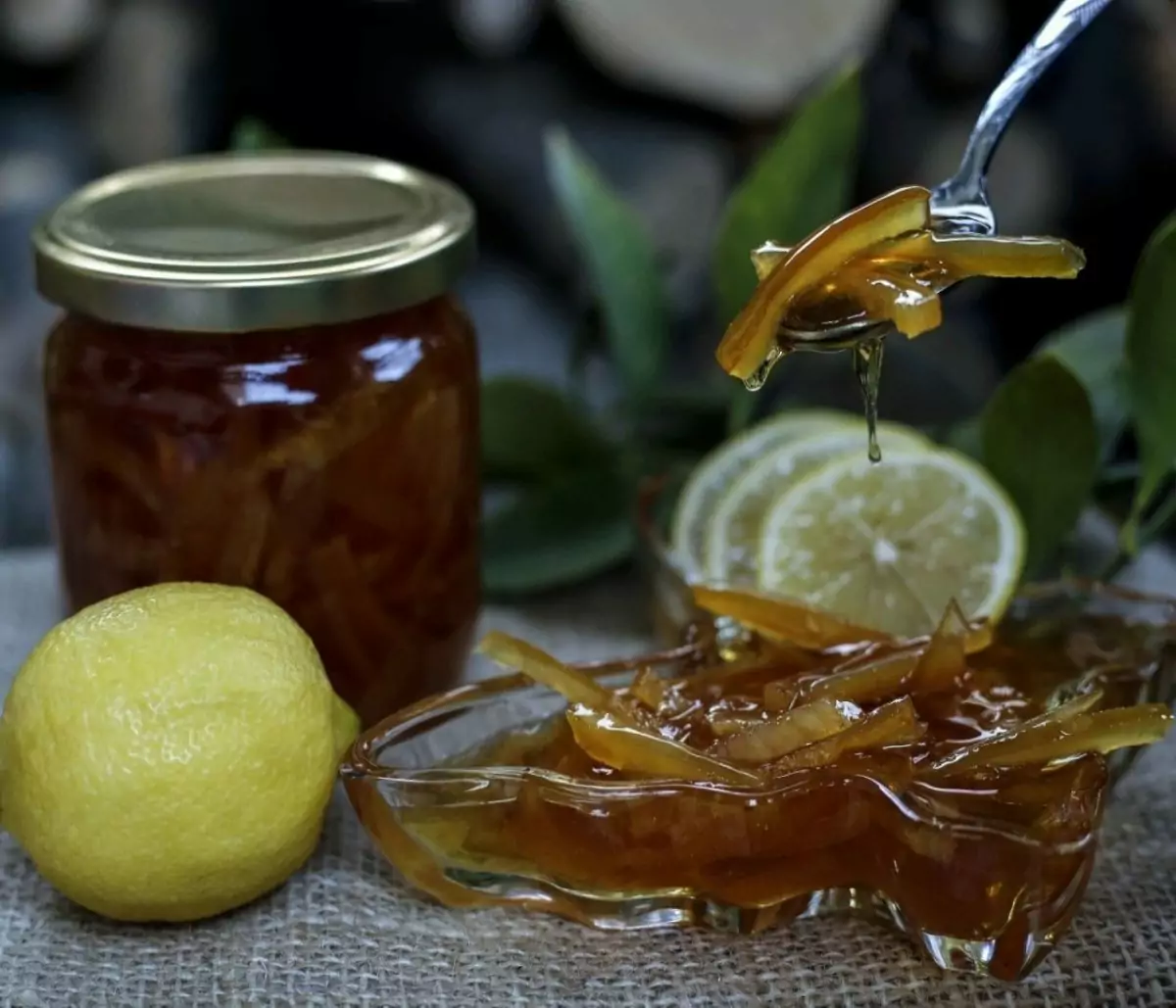 Handmade Turkish lemon jam from Nazlikoy