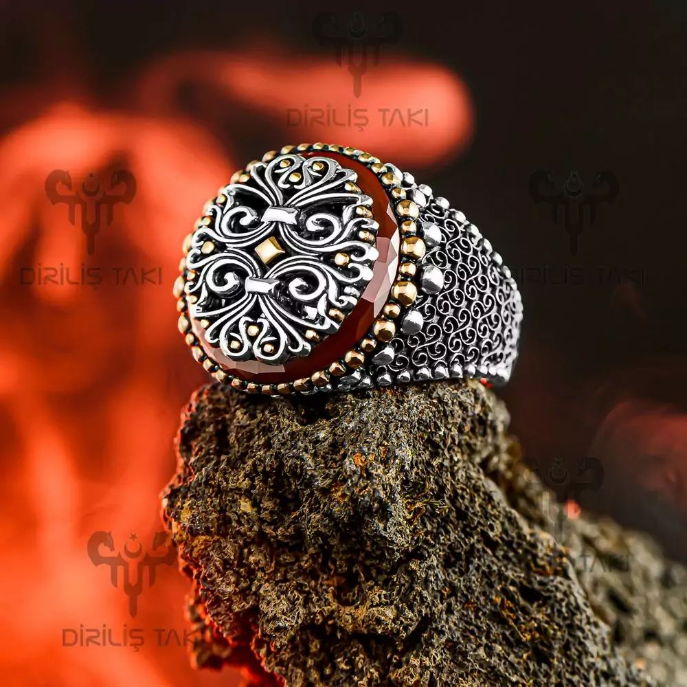 خاتم فضة نقش كبير مع حجر الرزكون الأحمر - عيار 925